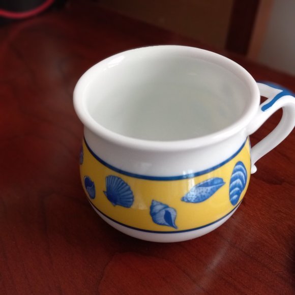 Chase Costa Azzurra Pots de Creme. Blue, Yellow & White. Lynn Chase Designs 1988 - Picture 10 of 13